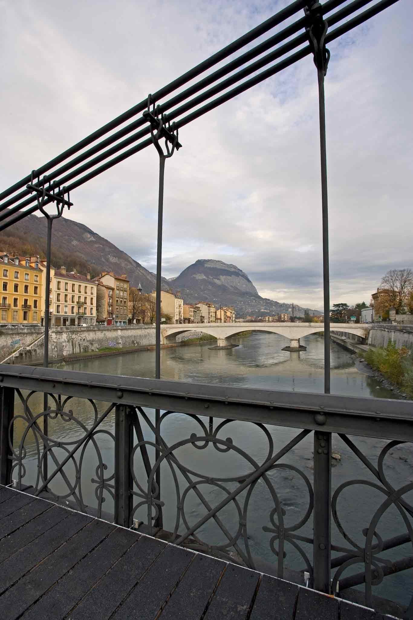 B&B Hotel Grenoble Universite 2 Gieres Exterior photo